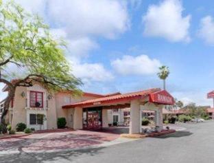 Days Inn By Wyndham Tucson City Center Ruang foto